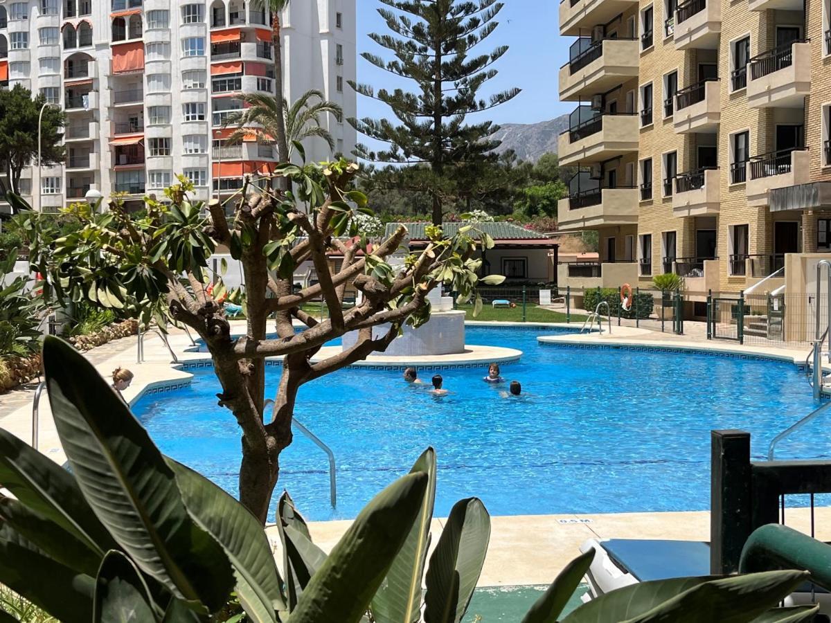 Moderno Apartamento En Primera Linea Paseo Maritimo فوينخيرولا المظهر الخارجي الصورة