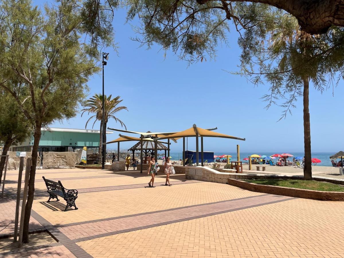 Moderno Apartamento En Primera Linea Paseo Maritimo فوينخيرولا المظهر الخارجي الصورة