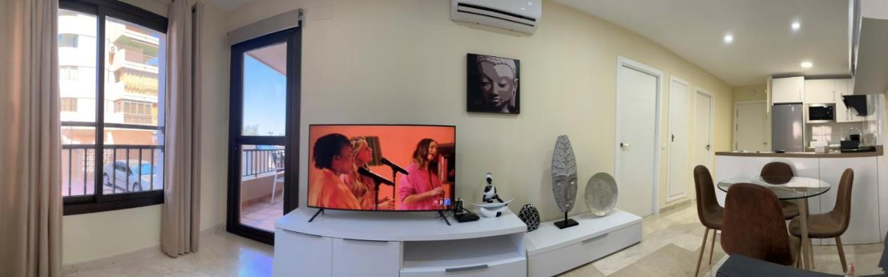 Moderno Apartamento En Primera Linea Paseo Maritimo فوينخيرولا المظهر الخارجي الصورة